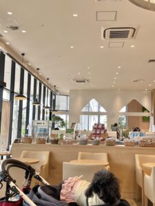 幕張新都心ドトール店内